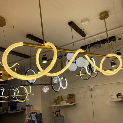 Luminária Pendente Mangueira Moderna em Led